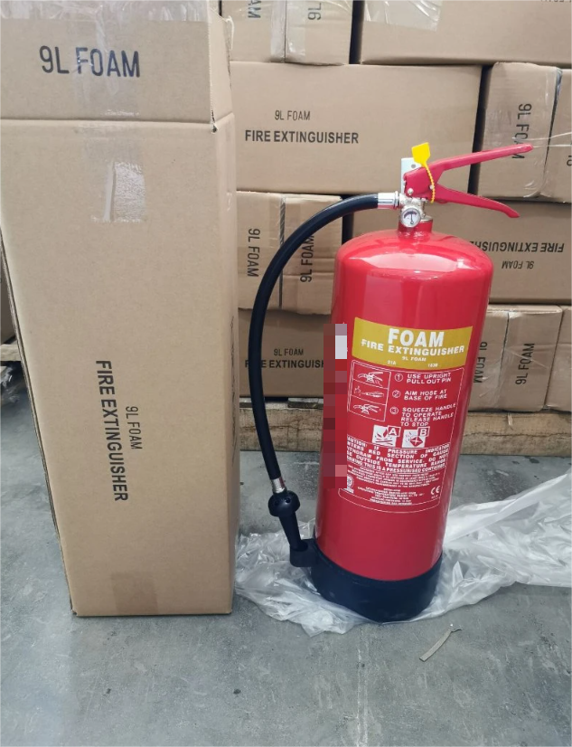 Navegando en emergencias de incendios: las ventajas de los extintores de incendios con ruedas.